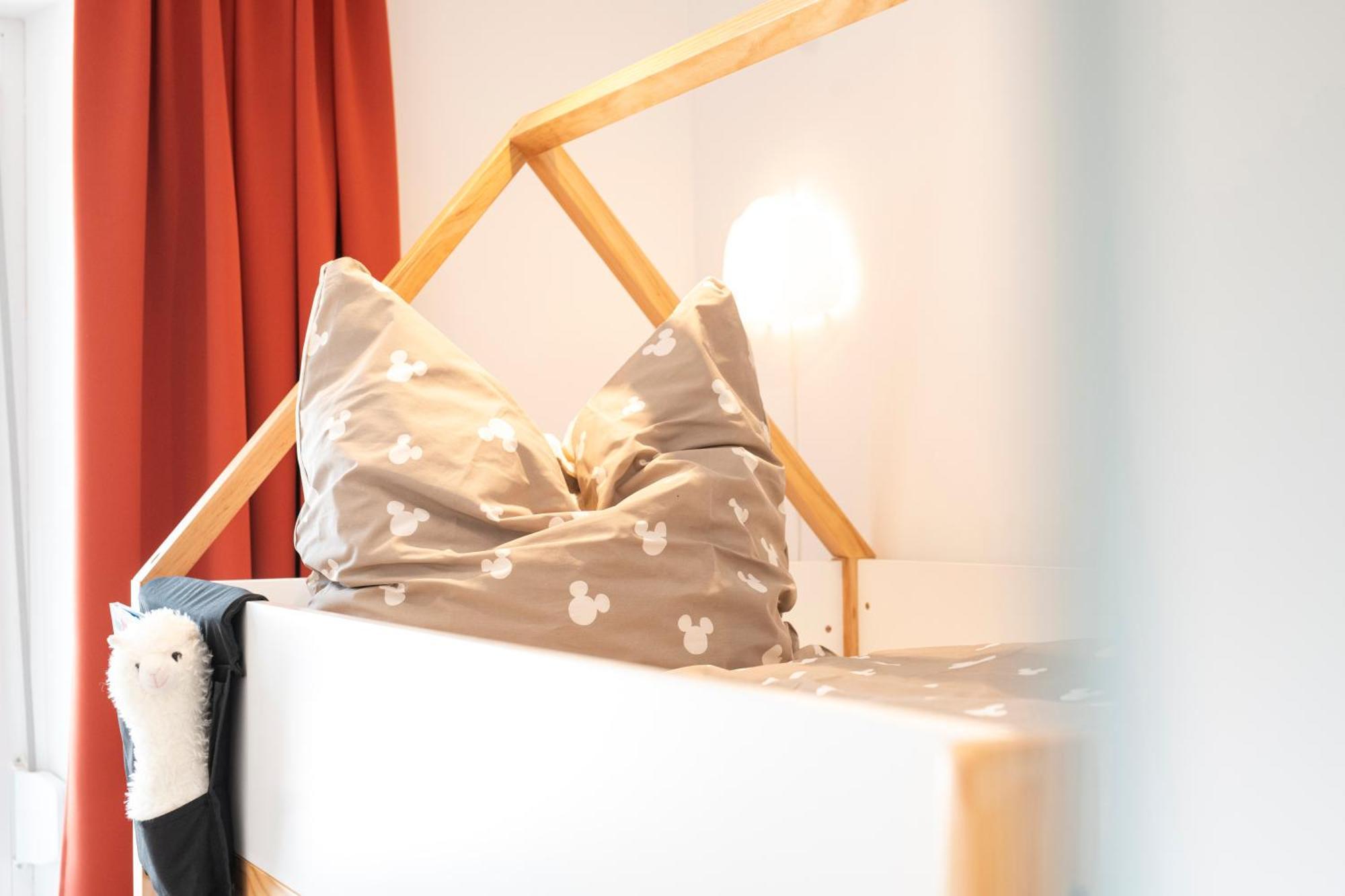 Bunter Hund Apartments - Zentrales Apartment, Parkplatz, Wintergarten, Kinderzimmer Rothenburg ob der Tauber Exterior foto